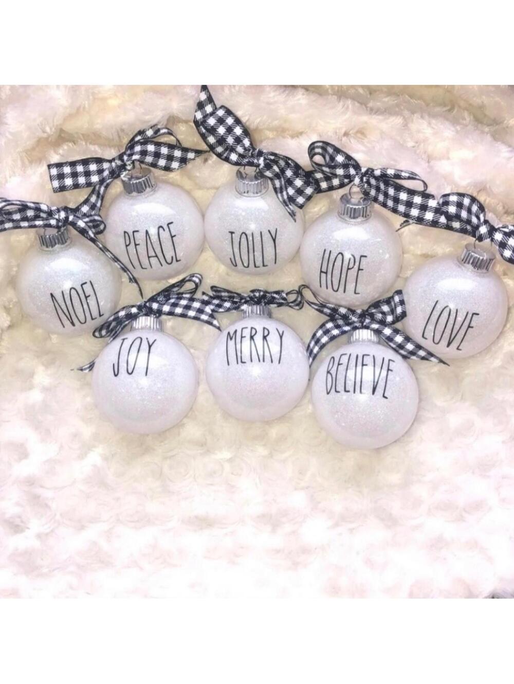 🎄Set of 8 Skinny Font Ornaments